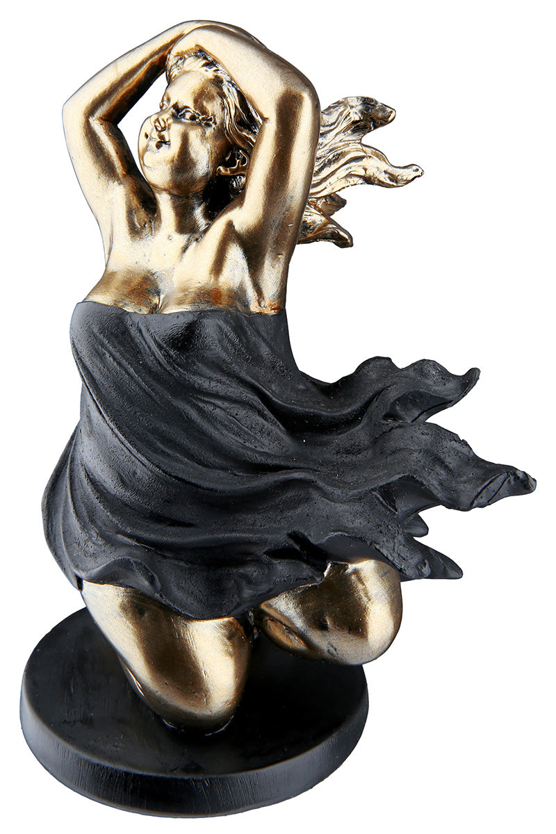 Figure, Woman, "Oh, it´s windy"