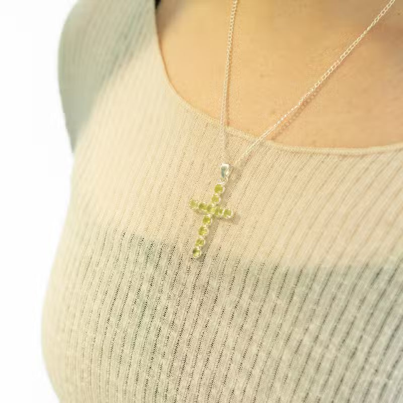 Indian Devotional Pendant - Silver-Plated (45 cm Chain) - Peridot Cross